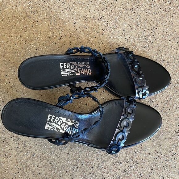 Ferragamo logo strap mules - Picture 4 of 14